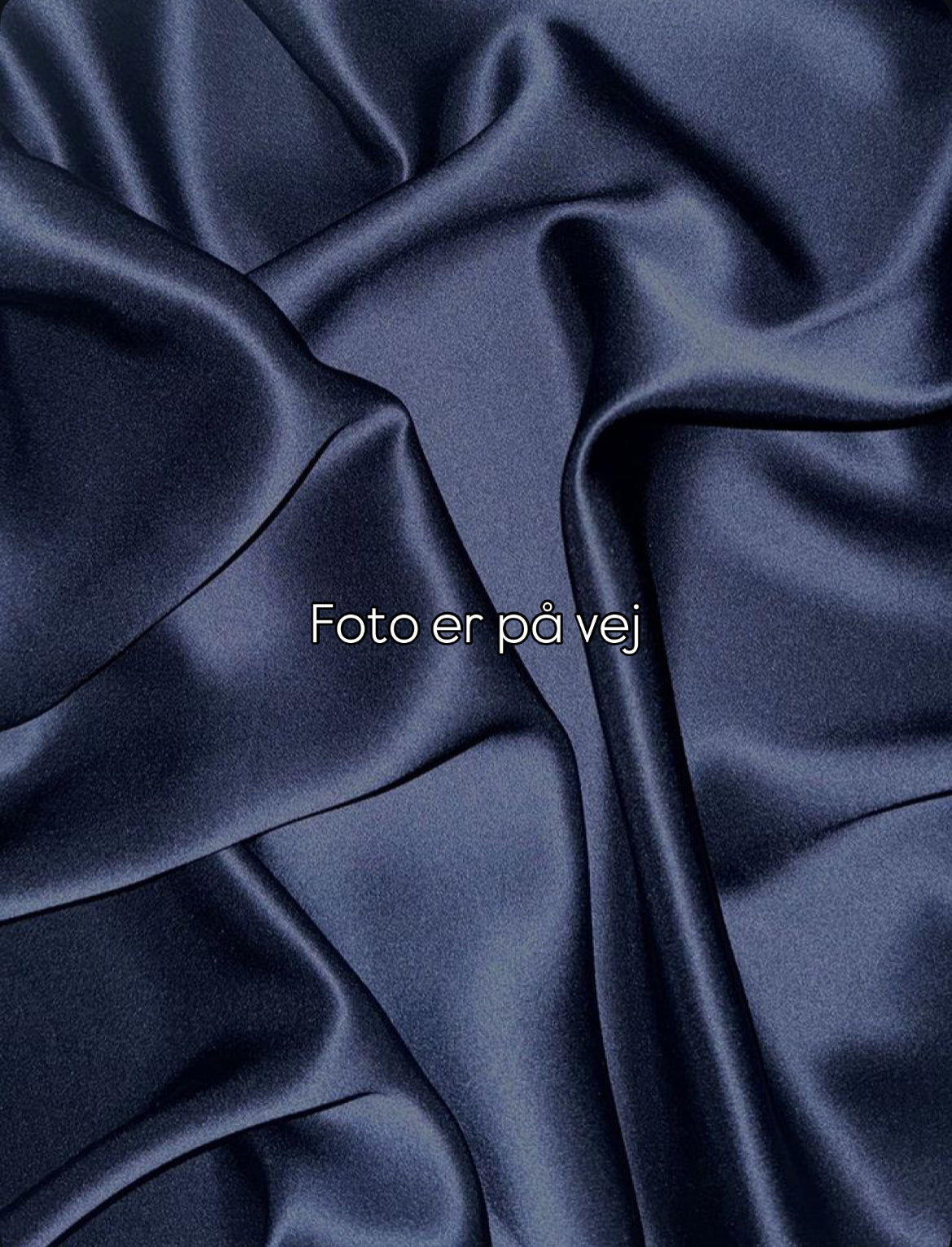 Rosa lace maxi dress